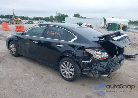 2015 Nissan Altima 2.5 S z USA, uszkodzony, nr VIN 1N4AL3AP4FC133284